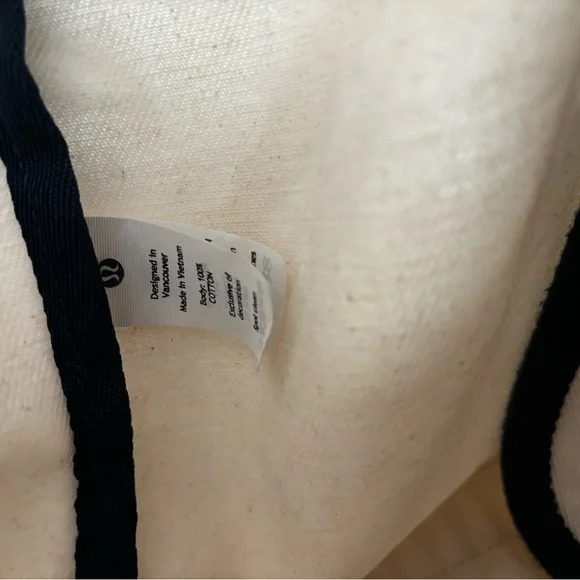 Lululemon Athletica Cream and Black Tote - Picture 4 of 5